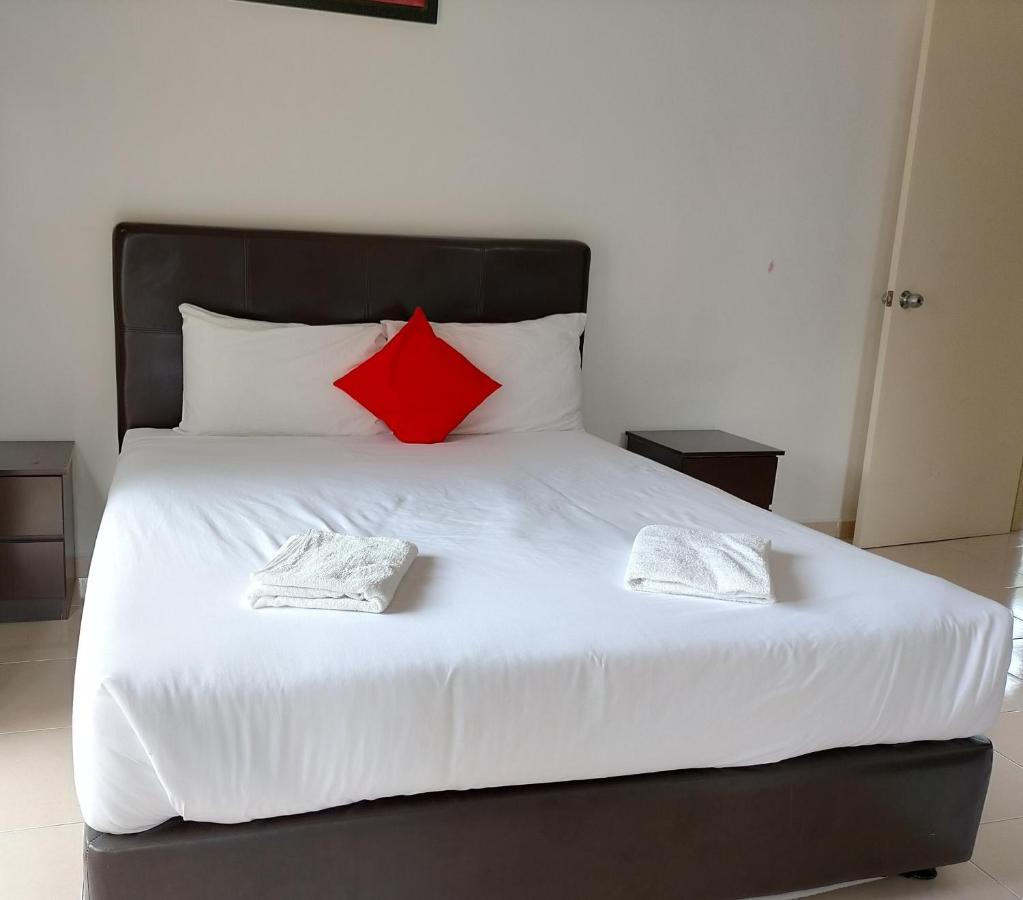 Seri Bayu Resort Hotel Sungai Pelek Экстерьер фото